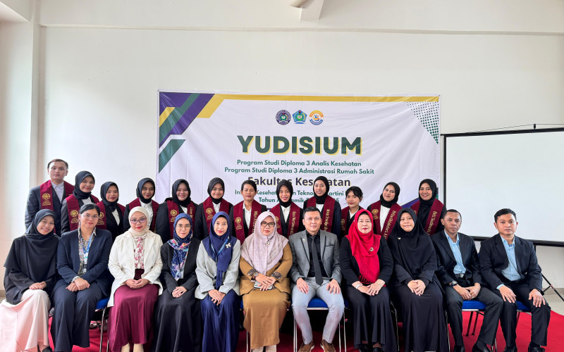 Yudisium Program Studi D3 Analis Kesehatan dan D3 Administrasi Rumah Sakit Institut Kesehatan dan Teknologi Kartini Batam: Langkah Awal Menuju Dunia Profesional